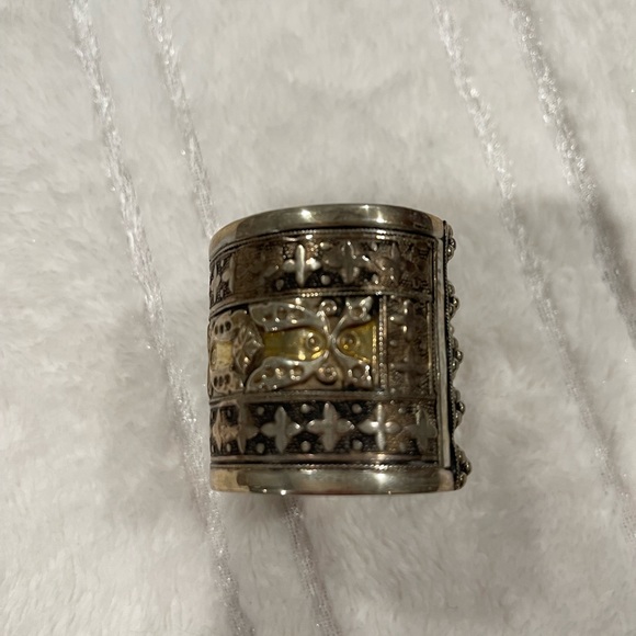 Vintage Silver Cuff Bracelet - Picture 3 of 7